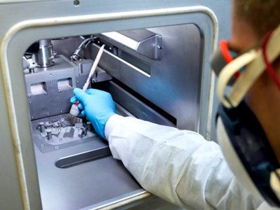 發(fā)那科與延鋒彼歐打造汽車外飾領(lǐng)域標(biāo)桿工廠